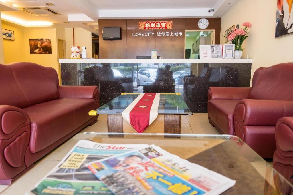 Hotel City Comfort Inn Puchong Exterior photo