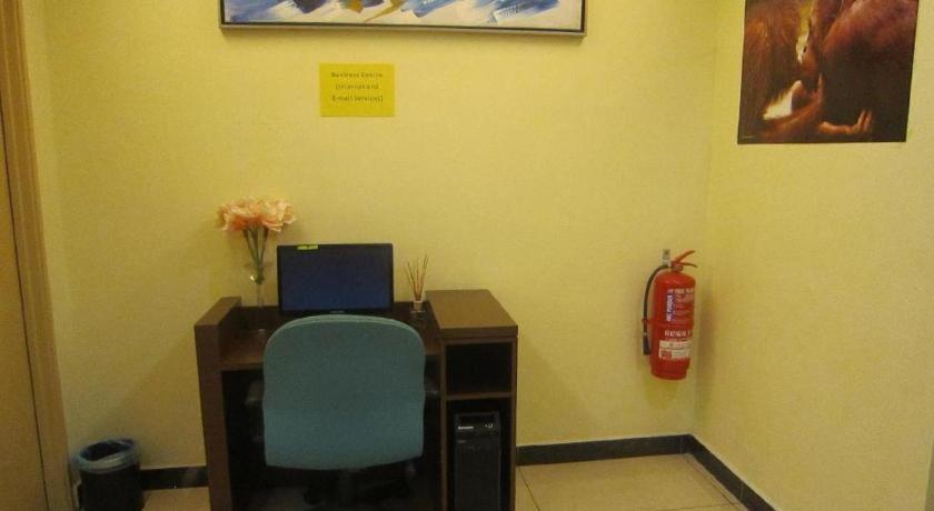 Hotel City Comfort Inn Puchong Exterior photo